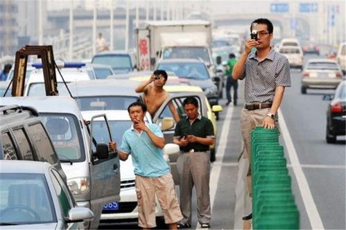 第一现场吃瓜群众,吃瓜群众视角下的热点事件解析