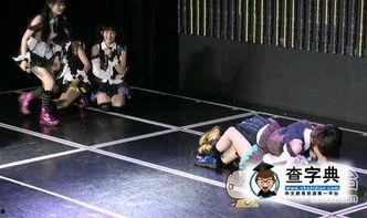 搞笑看戏吃瓜群众图片