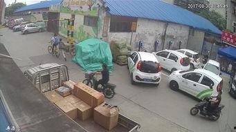 东莞交警吃瓜群众